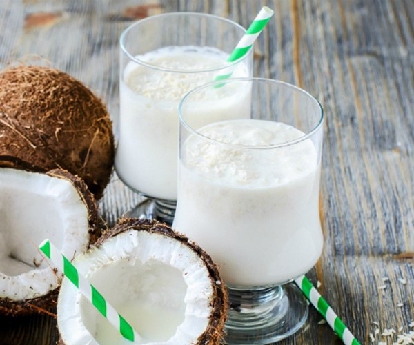 Sinh tố dừa bao nhiêu calo?